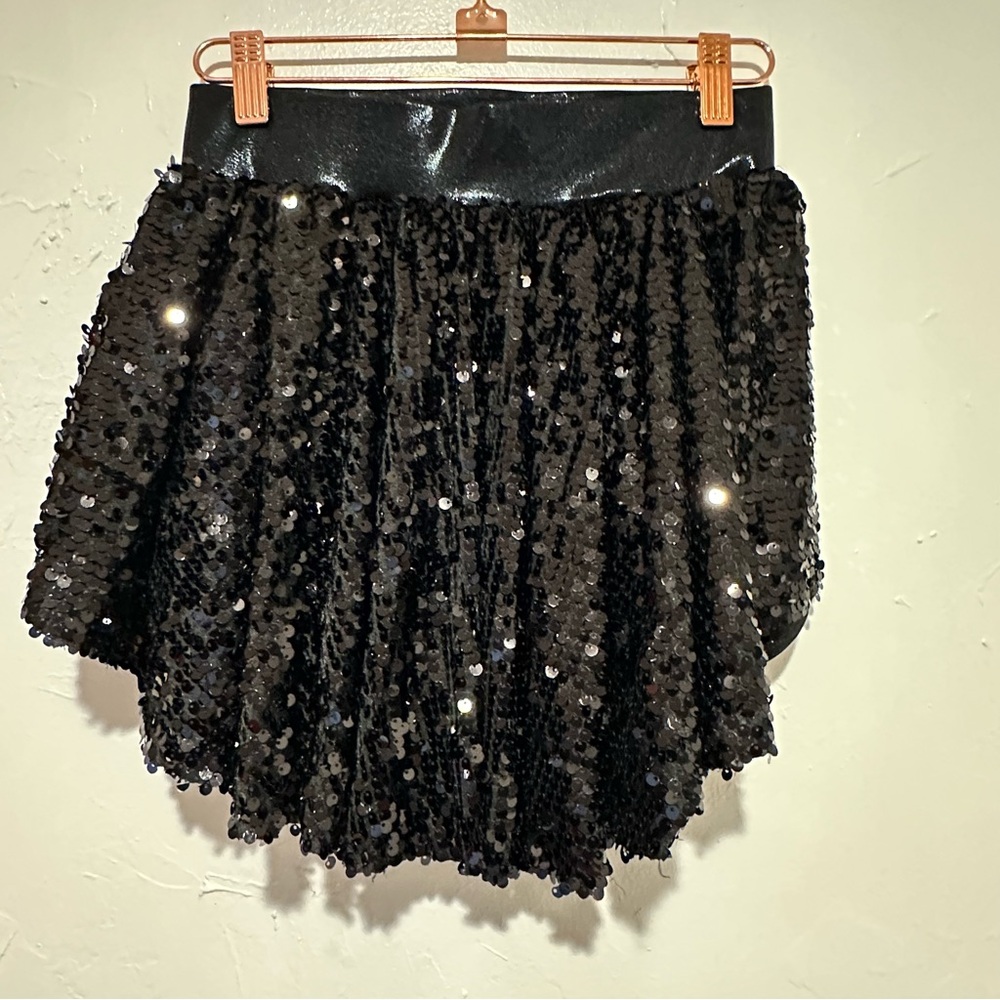 Balera Ultra Sparkle Back-Panel Skirt
SQ9237 - Picture 5 of 9
